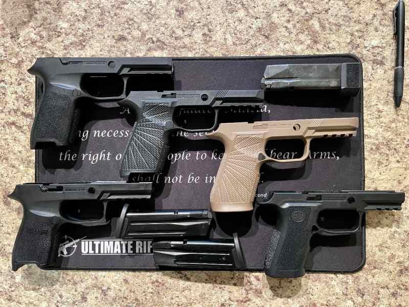 Sig Sauer P320 Grip Modules and magazines (used)