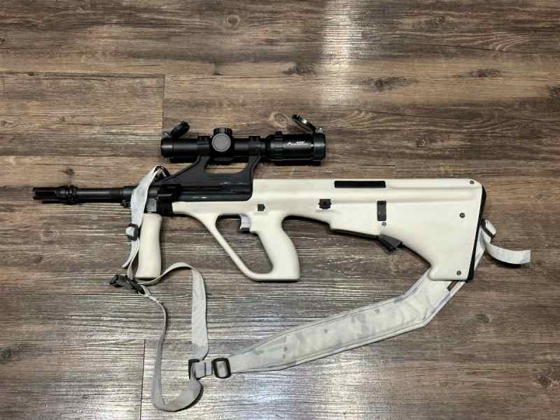 Steyr AUG A3 M1 in white, w/ full package + LPVO