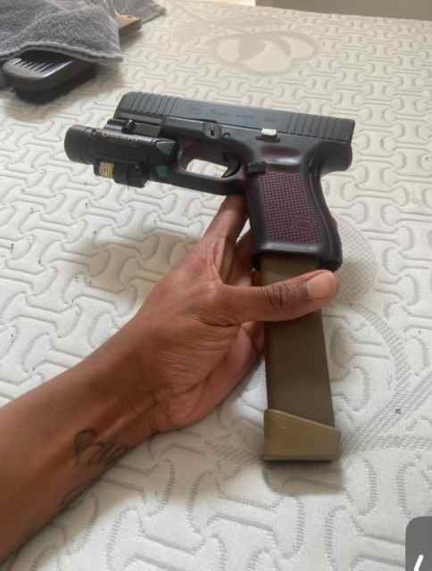 glock 19 gen 5 with extras