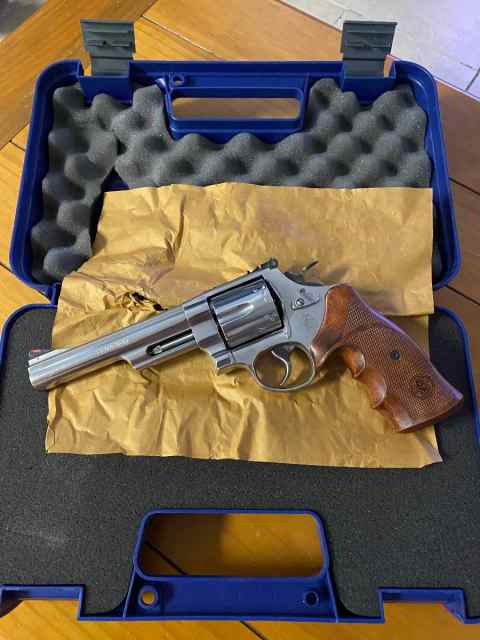 S&amp;W 629 Stainless .44 Magnum
