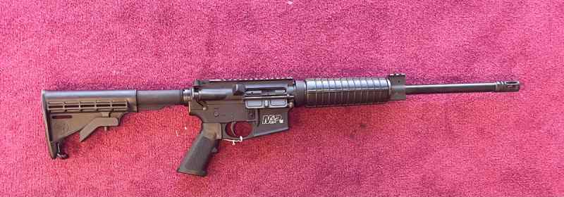 Smith &amp; wesson m&amp;p15  5.56 rifle. Original box