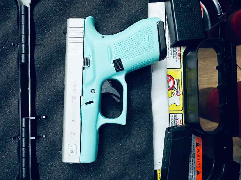 Glock 42 Tiffany blue BNIB