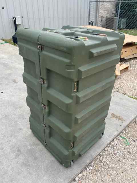 *Reduced*PELICAN 12 Rifle Transport Rack/ Case