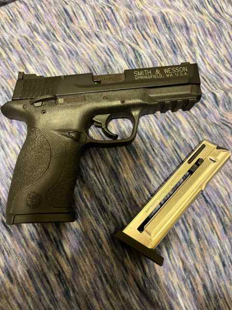 M &amp; P 22lr