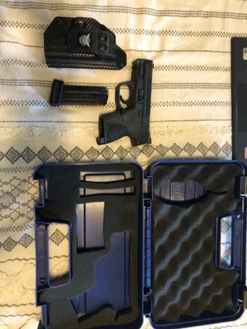 Smith and Wesson M&amp;P 9c