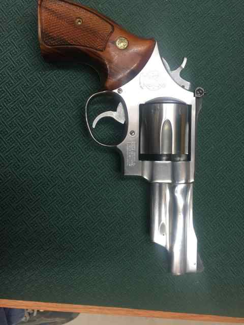 Smith &amp; Wesson Model 624