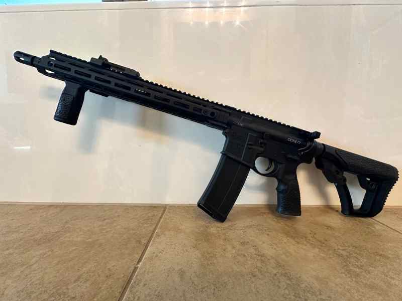 Daniel Defense DDMV7 excellent condition. 