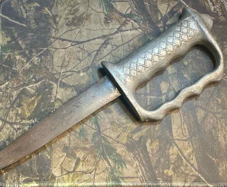 WWI New Zealand  Australian Commando trench Knife 