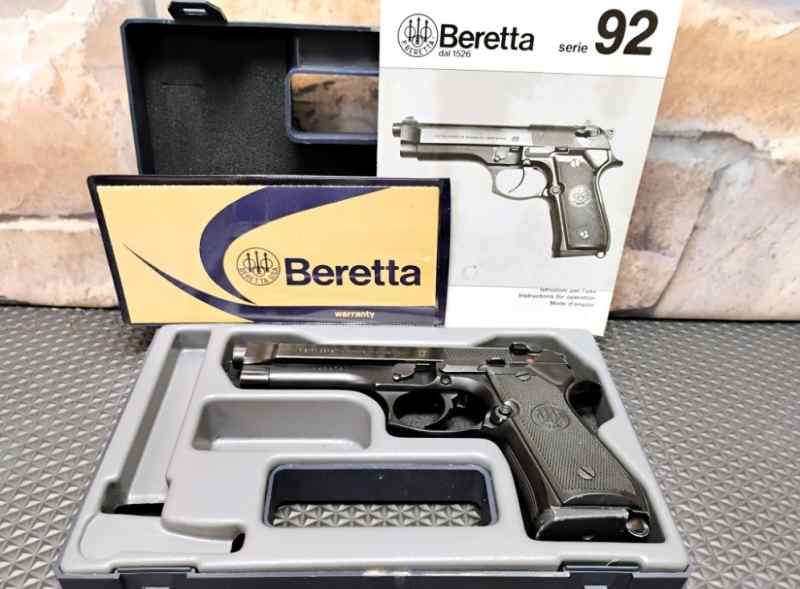 BERETTA 92F 9mm PISTOL.... 1986 YEAR