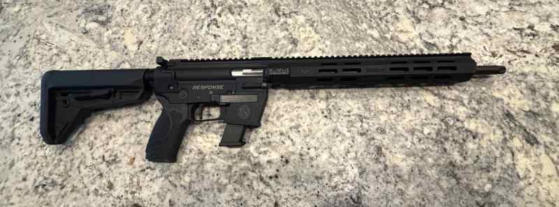 S&amp;W Response 9mm PC Carbine with NIB Vortex Dot