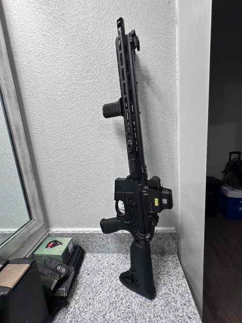 Springfield armory Saint Victor 5.56