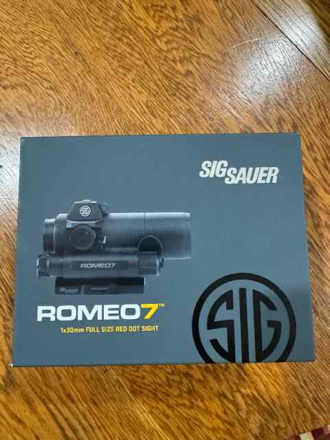 SIG SAUER ROMEO 7