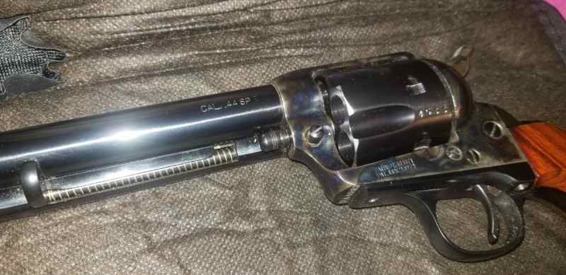 Uberti Cattleman Revolver 44 Special 