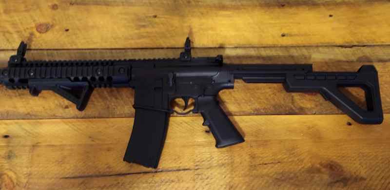 DPMS Full Auto SBR CO2-Powered BB Air Rifle 