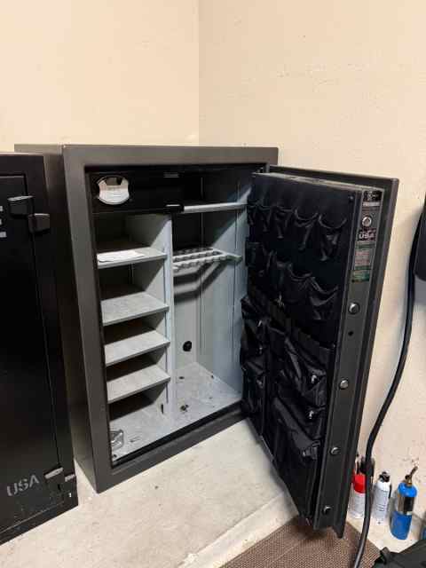 Used Liberty Fatboy 64 extreme gun safe for sale!