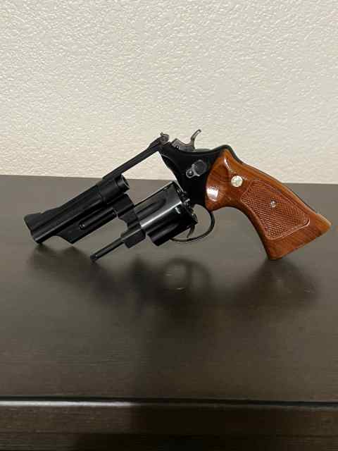 S&amp;W Model 28-2 Highway Patrolman .357 MAG