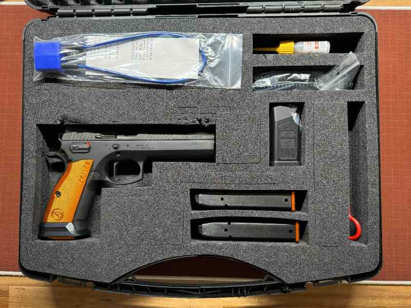 CZ TSO (tactical sport orange) 9mm MINT