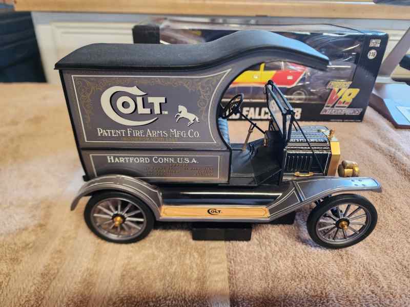  Winchester &amp; Colt Advertising and Collectables