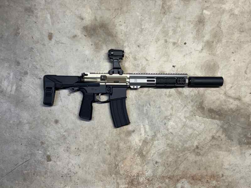 10.5 300blk with hbpdw brace