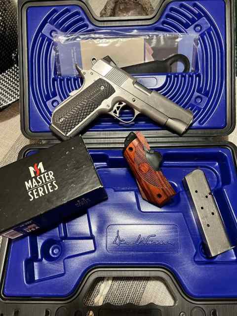 Dan Wesson Classic Bobtail Commander With Extras