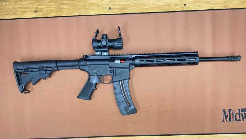 NEW IN BOX - Smith &amp; Wesson M&amp;P15-22 Sport