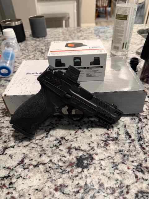 S&amp;W Carry Comp w/holosun EPS