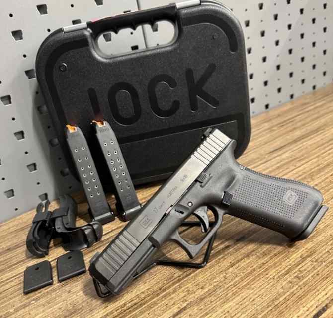 Glock 17 Gen 5 9mm 17rd 4.49&quot; w/ Glock Night Sight