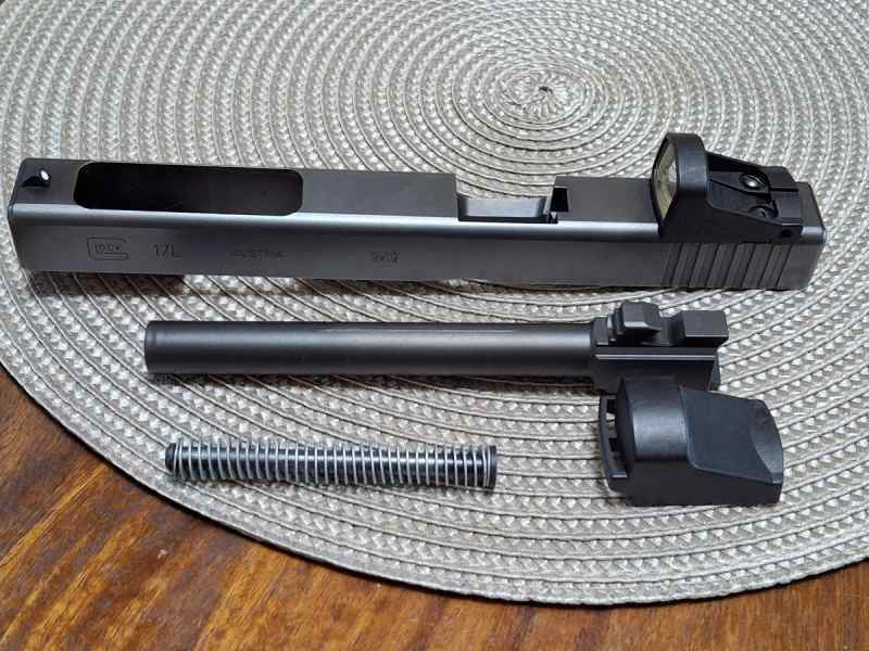 Glock 17L Gen 3 with Shield optic