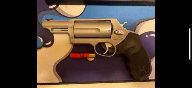 Taurus Judge revolver .45/.410