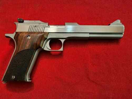 AMT AUTO MAG II 22 Magnum 6" Barrel