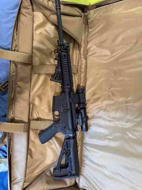 Rock River 5.56 AR15 - LAR15 WITH VORTEX OPTICS