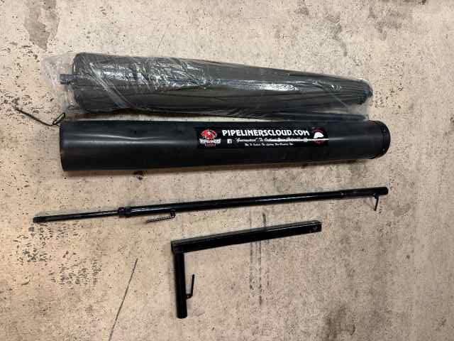 Pipeliners Cloud Umbrella and Hitch Bracket 