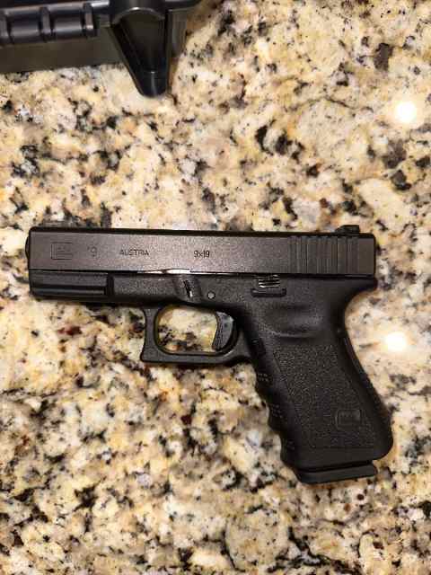 Glock 19 