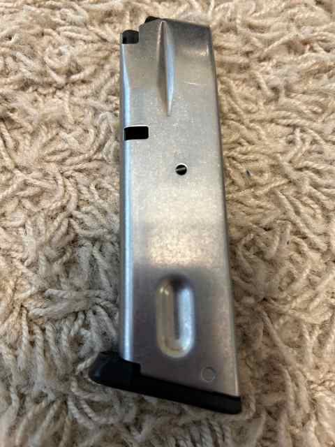 WTS Smith &amp; Wesson 5906 factory mag. 14 rds.