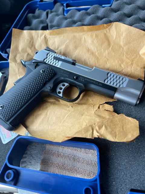 Smith and Wesson a1911sc. 45 acp 1100.00