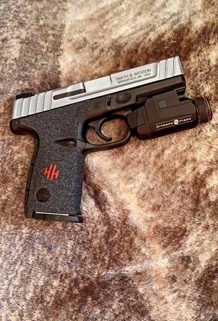 Trade - S&amp;W SW40VE with CTC Light