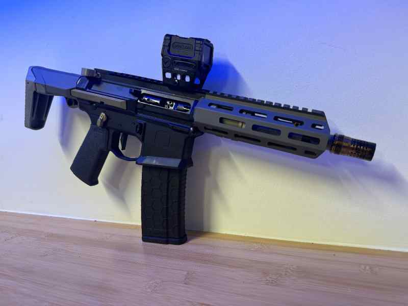 Q Honey Badger 300 Blackout SBR Black 