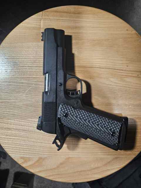 Rock island 1911 A1 TACT 2