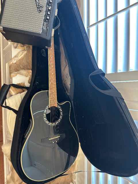 Applause / Ovation electric Acoustic Guitar with F
