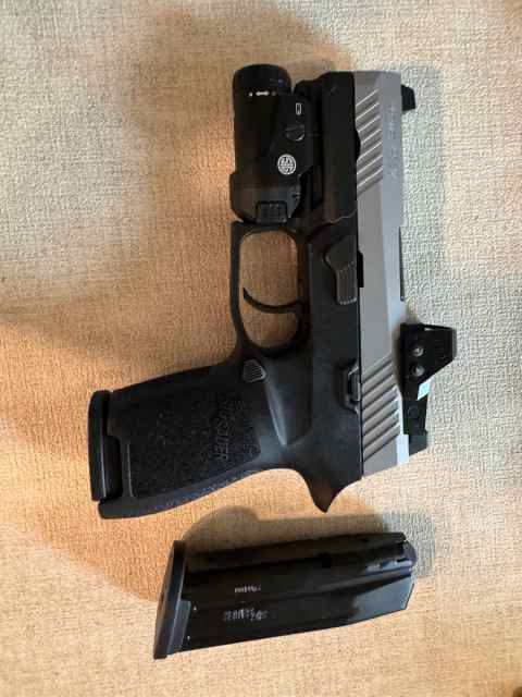 Sig Sauer 320 C RXP two tone never fired  9mm 