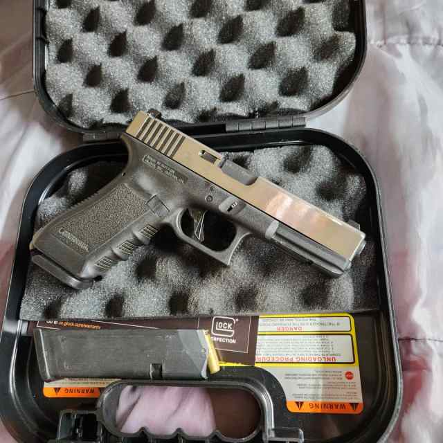 Glock 22 G3 &quot;Hard Chrome&quot;