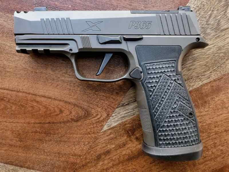 (Price Drop) P365 AXG LEGION (Great example)