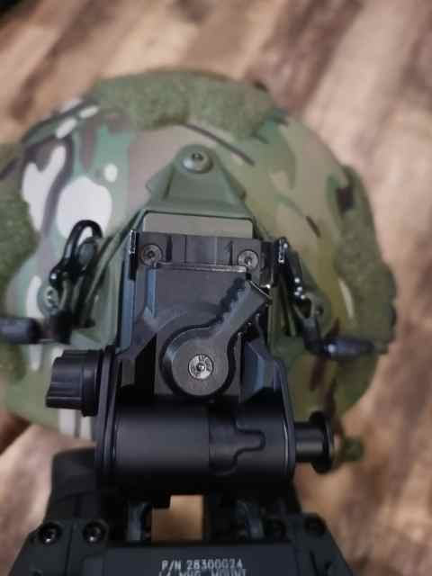 ** PVS Night Vision BINOCULARS with 3A helmet