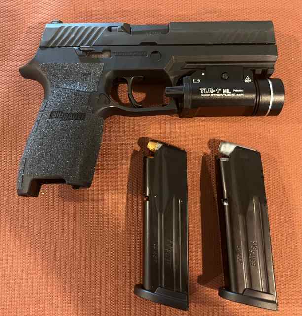 Sig Sauer P320 Full .45 ACP w/ Streamlight TLR-1HL