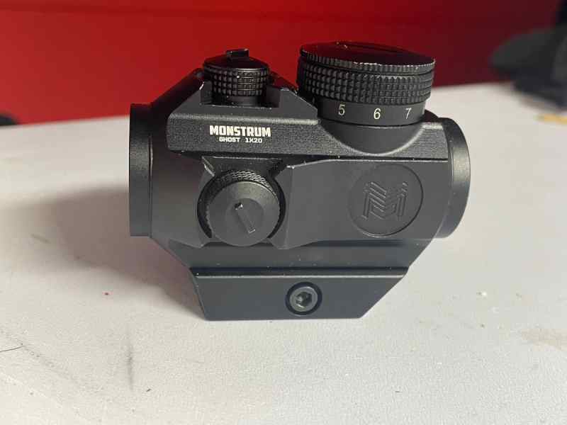 Monstrum Ghost Red Dot Sight with Riser Mount