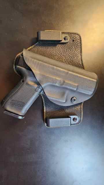 Glock 15 Gen 5 Near New With Holster &amp; 1000 Rounds