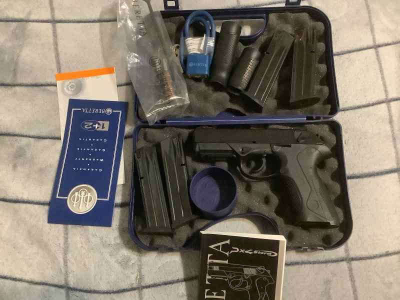 Beretta PX4 Storm 9mm Full Size w/4 Mags, etc