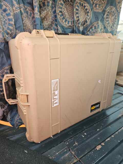 Pelican 1610 case FDE no foam