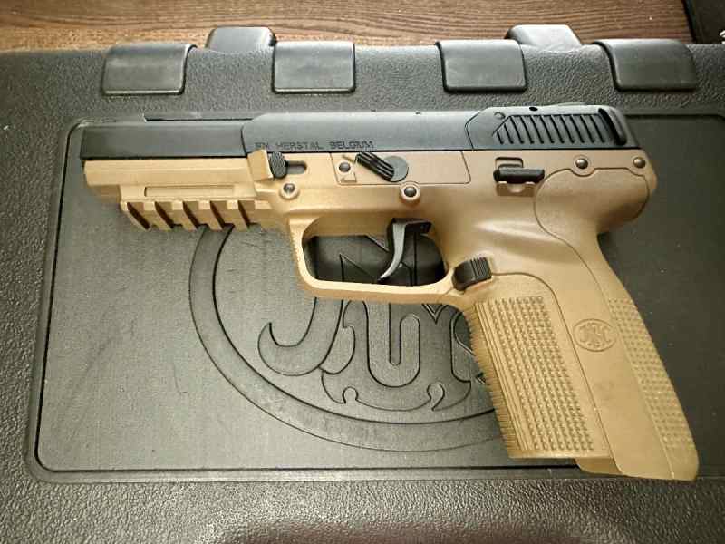 FN Five Seven  USG  FDE