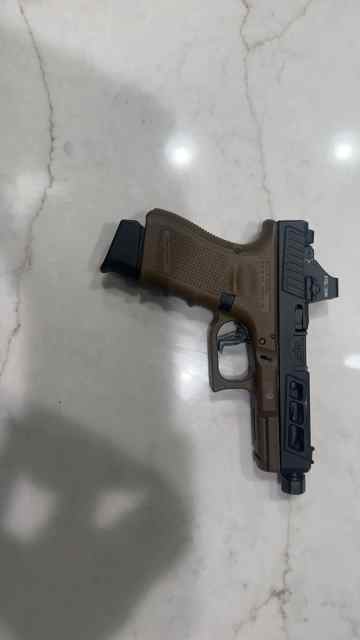 Glock 19 gen 4 w/ holosun